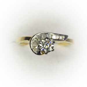 Mark Jewellers Ladies Fancy 22K Diamond Ring